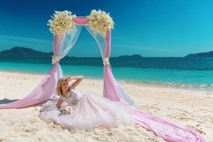 Photoshoot with arch in Phuket