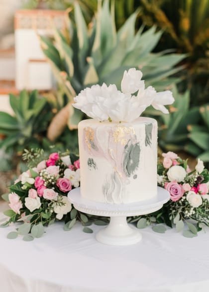 Custom wedding cake design and delivery service in Phuket for tropical destination weddings