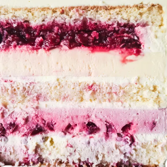 Cherry dream wedding cake in Phuket