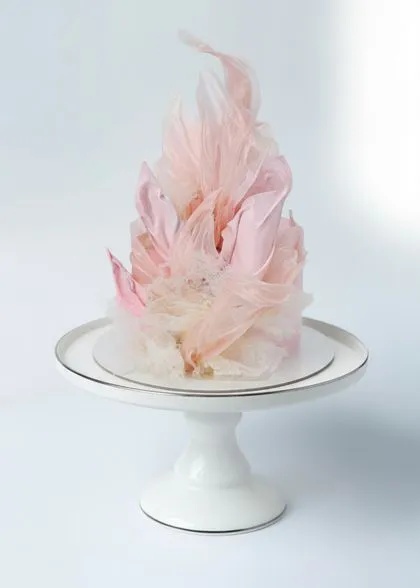 Romantic custom wedding cake for intimate ceremony in Phuket with delicate details