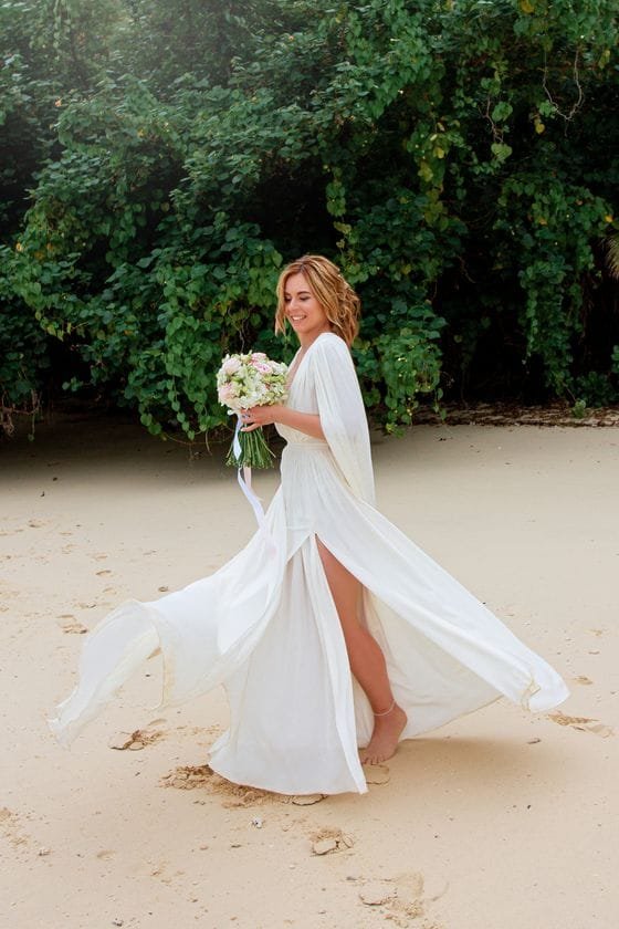 Wedding dress rental Phuket - beautiful bride in white dress