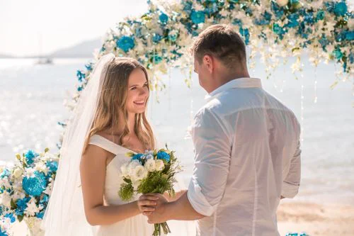 Turquoise classic floral wedding arch, Phuket — photo 6