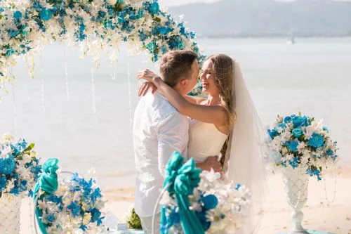 Turquoise classic floral wedding arch, Phuket — photo 12