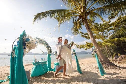 Turquoise classic floral wedding arch, Phuket — photo 19