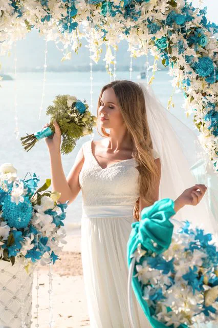 Turquoise classic floral wedding arch, Phuket — photo 22