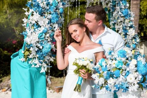 Turquoise classic floral wedding arch, Phuket — photo 24