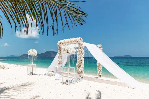 White and pink geometric bamboo wedding arch, Mihail and Tatyana, Phuket — photo 7