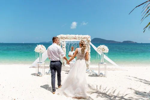White and pink geometric bamboo wedding arch, Mihail and Tatyana, Phuket — photo 9