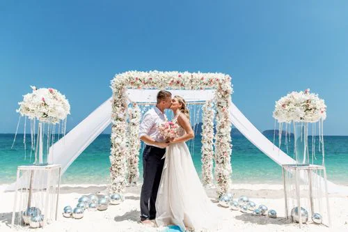 White and pink geometric bamboo wedding arch, Mihail and Tatyana, Phuket — photo 16