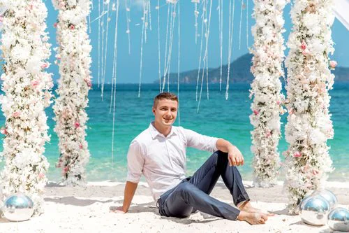 White and pink geometric bamboo wedding arch, Mihail and Tatyana, Phuket — photo 32