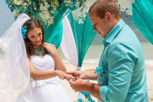 Turquoise geometric bamboo wedding arch, Natasha and Sergei, Phuket — photo 9