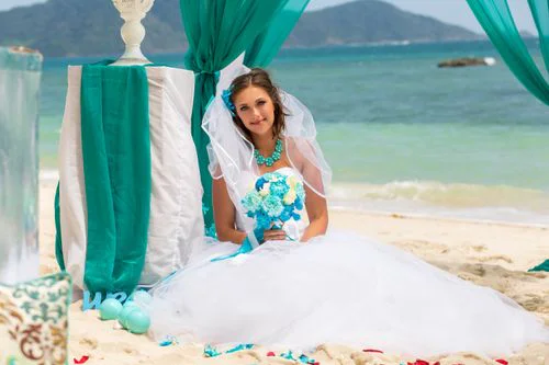 Turquoise geometric bamboo wedding arch, Natasha and Sergei, Phuket — photo 23