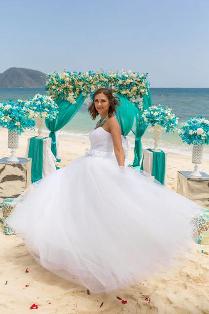 Turquoise geometric bamboo wedding arch, Natasha and Sergei, Phuket — photo 27