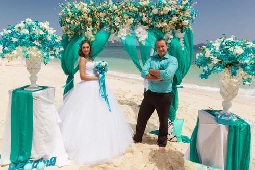 Turquoise geometric bamboo wedding arch, Natasha and Sergei, Phuket — photo 32
