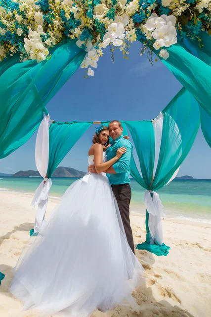 Turquoise geometric bamboo wedding arch, Natasha and Sergei, Phuket — photo 33