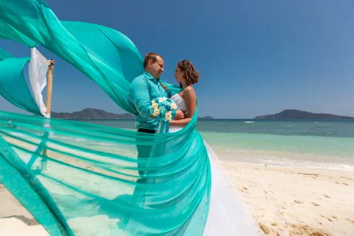 Turquoise geometric bamboo wedding arch, Natasha and Sergei, Phuket — photo 34