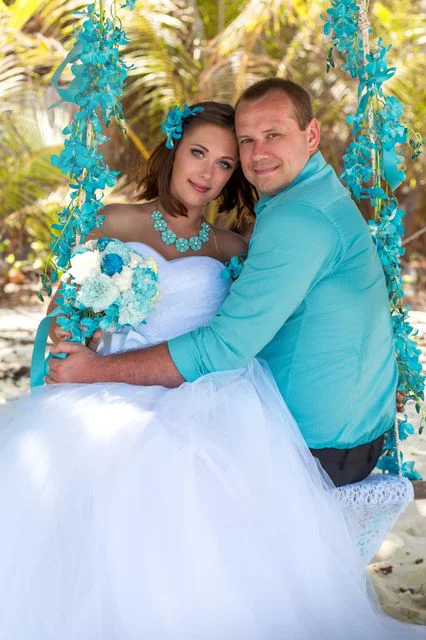 Turquoise geometric bamboo wedding arch, Natasha and Sergei, Phuket — photo 40