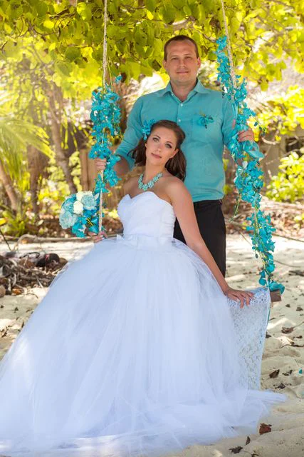Turquoise geometric bamboo wedding arch, Natasha and Sergei, Phuket — photo 41