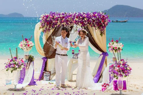 Purple geometric bamboo wedding arch, Dasha and Pako, Phuket — photo 16