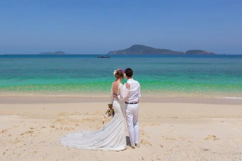 Purple geometric bamboo wedding arch, Dasha and Pako, Phuket — photo 34