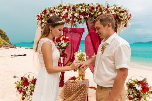 Red geometric wedding arch in Phuket — Anya and Anton, Phuket — photo 8