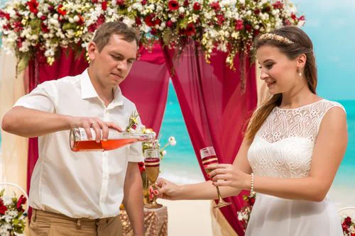 Red geometric wedding arch in Phuket — Anya and Anton, Phuket — photo 20