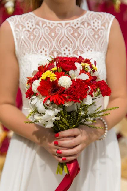 Red geometric wedding arch in Phuket — Anya and Anton, Phuket — photo 25