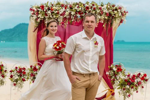 Red geometric wedding arch in Phuket — Anya and Anton, Phuket — photo 30