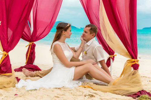 Red geometric wedding arch in Phuket — Anya and Anton, Phuket — photo 33