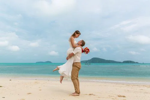 Red geometric wedding arch in Phuket — Anya and Anton, Phuket — photo 38