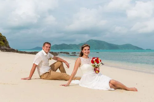 Red geometric wedding arch in Phuket — Anya and Anton, Phuket — photo 43