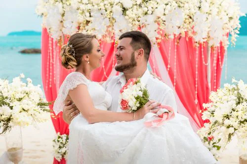 White and pink geometric wedding arch, Alena and Oleg, Phuket — photo 28
