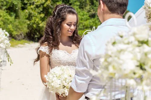Pink geometric wedding arch, Anzhelika and Artur, Phuket — photo 8