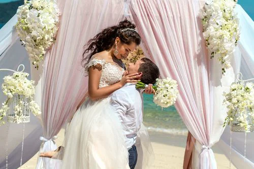 Pink geometric wedding arch, Anzhelika and Artur, Phuket — photo 30
