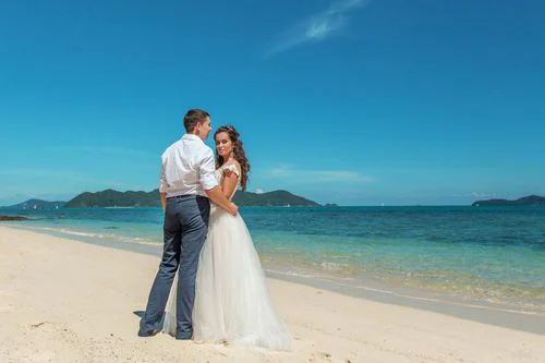 Pink geometric wedding arch, Anzhelika and Artur, Phuket — photo 35