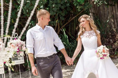 Pink classic floral wedding arch, Ulyana and Andrei, Phuket — photo 5