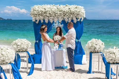 Blue geometric bamboo wedding arch, Phuket — photo 3