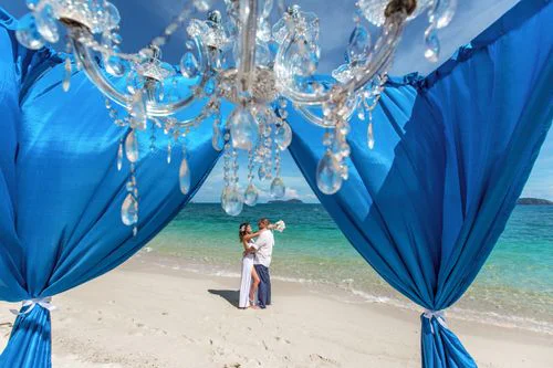 Blue geometric bamboo wedding arch, Phuket — photo 23