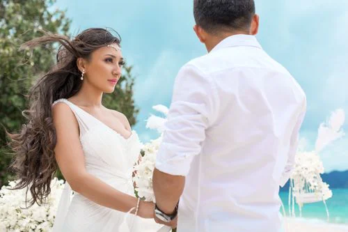 White classic floral wedding arch, Kristina and Dima, Phuket — photo 3