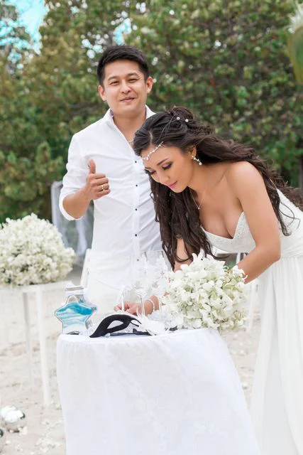 White classic floral wedding arch, Kristina and Dima, Phuket — photo 12