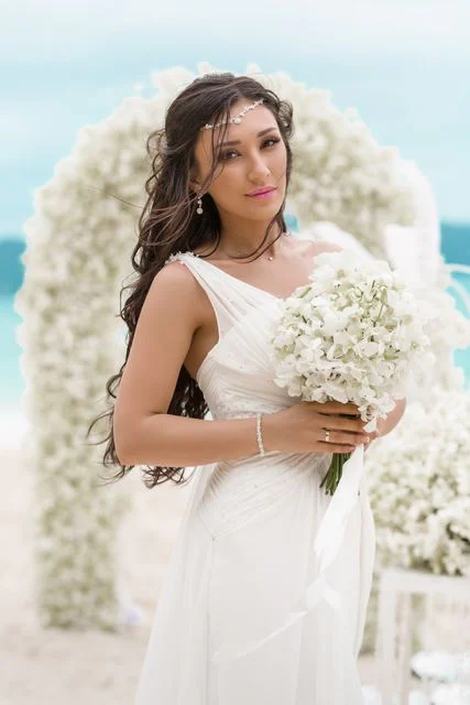 White classic floral wedding arch, Kristina and Dima, Phuket — photo 15