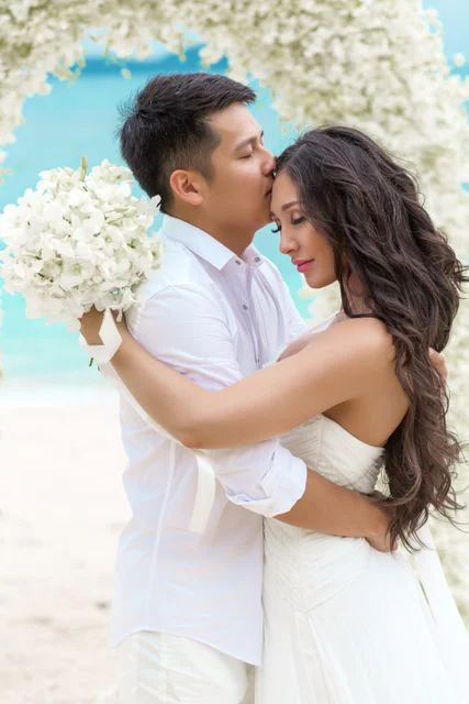 White classic floral wedding arch, Kristina and Dima, Phuket — photo 29