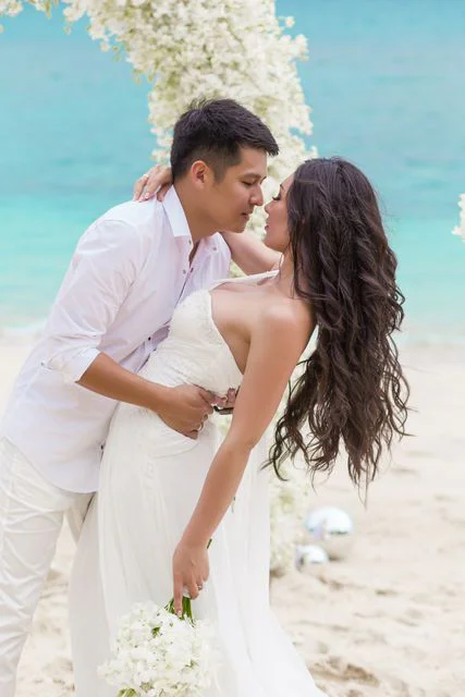 White classic floral wedding arch, Kristina and Dima, Phuket — photo 31