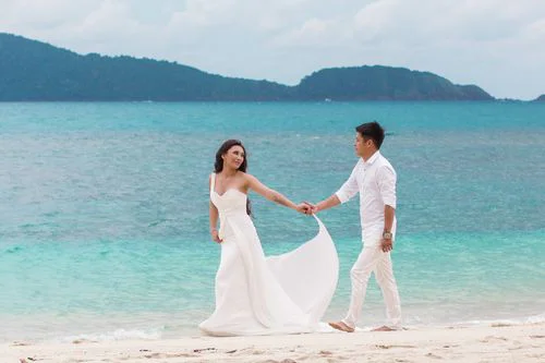 White classic floral wedding arch, Kristina and Dima, Phuket — photo 35