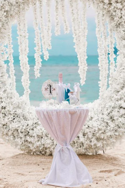 White round floral wedding arch, Kristina and Lesha, Phuket — photo 2