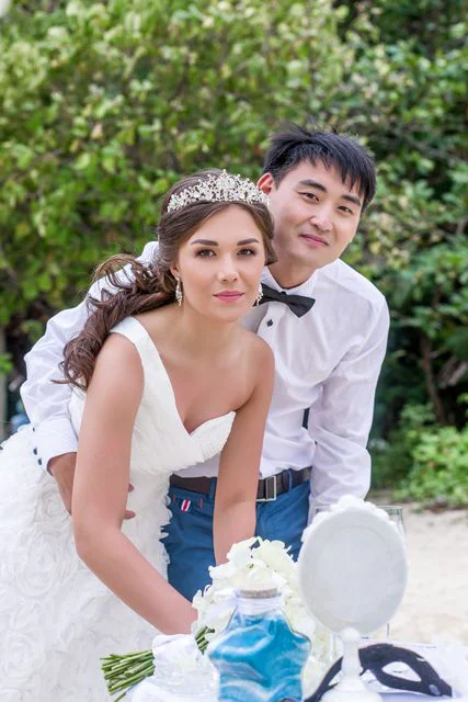 White round floral wedding arch, Kristina and Lesha, Phuket — photo 17