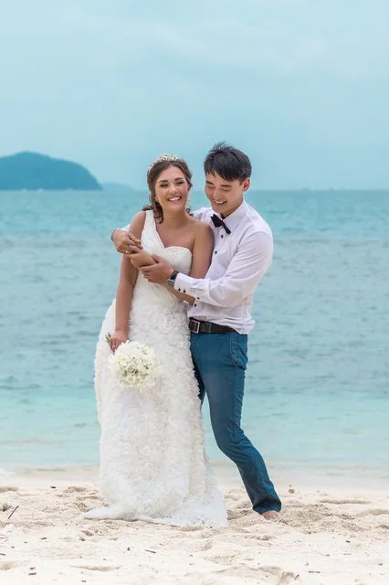 White round floral wedding arch, Kristina and Lesha, Phuket — photo 29