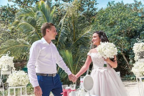 Pink geometric bamboo wedding arch, Natasha and Venya, Phuket — photo 6