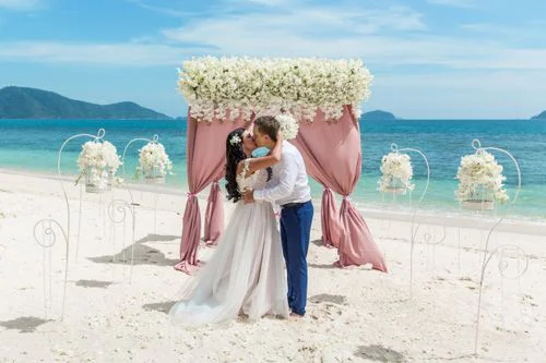 Pink geometric bamboo wedding arch, Natasha and Venya, Phuket — photo 12