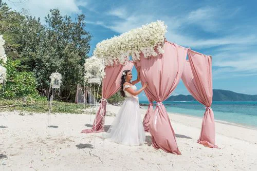 Pink geometric bamboo wedding arch, Natasha and Venya, Phuket — photo 25
